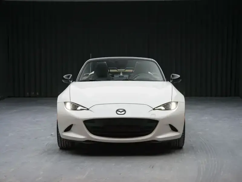 2025 Mazda MX-5 с пробегом 16 000 км