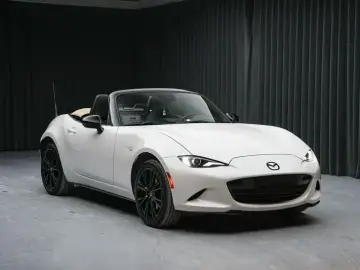 2025 Mazda MX-5 с пробегом 16 000 км