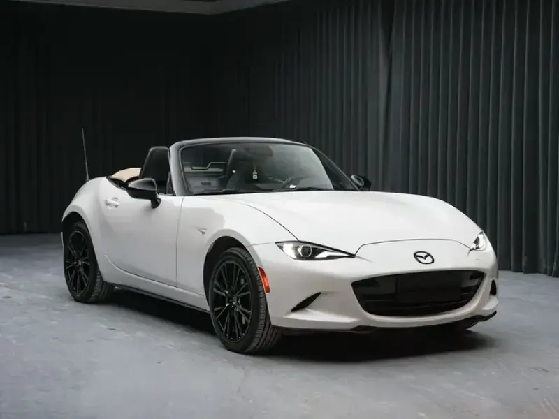 2025 Mazda MX-5 с пробегом 16 000 км