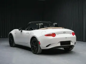 2025 Mazda MX-5 с пробегом 16 000 км