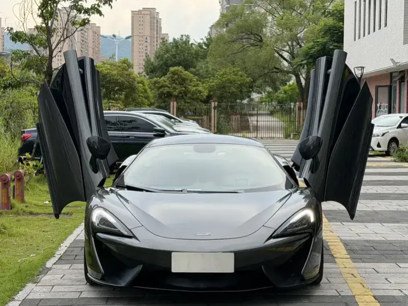 2015 McLaren 540C с пробегом 30 000 км