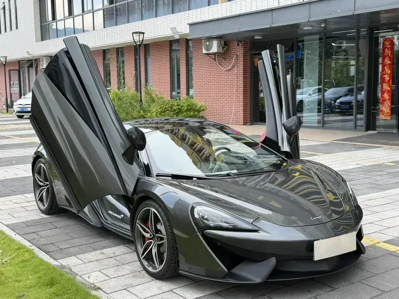2015 McLaren 540C с пробегом 30 000 км