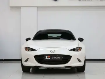 2023 Mazda MX-5 с пробегом 15 000 км