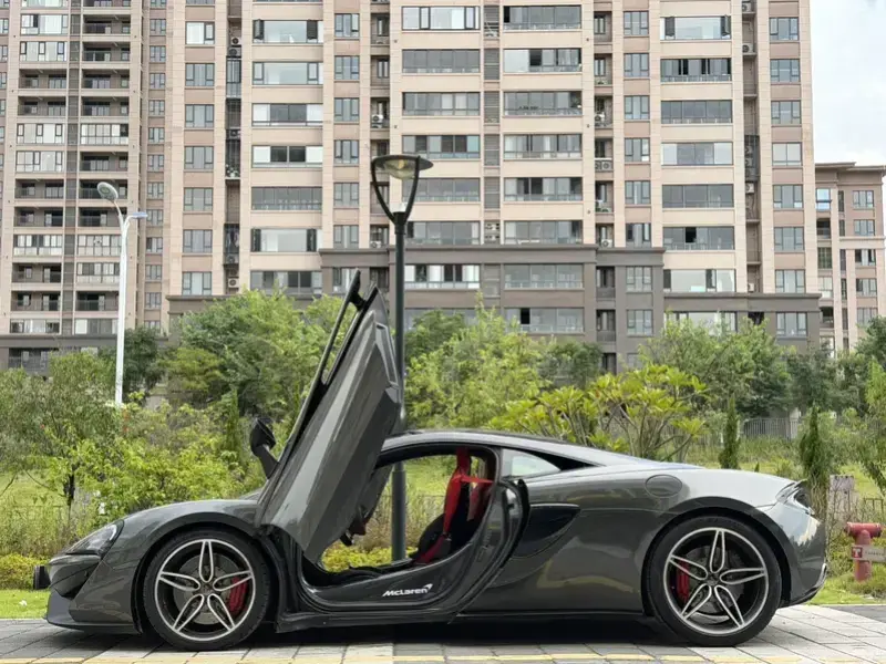 2015 McLaren 540C с пробегом 30 000 км