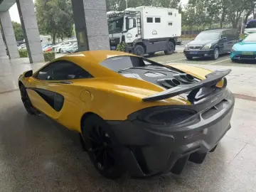 2015 McLaren 540C с пробегом 25 000 км