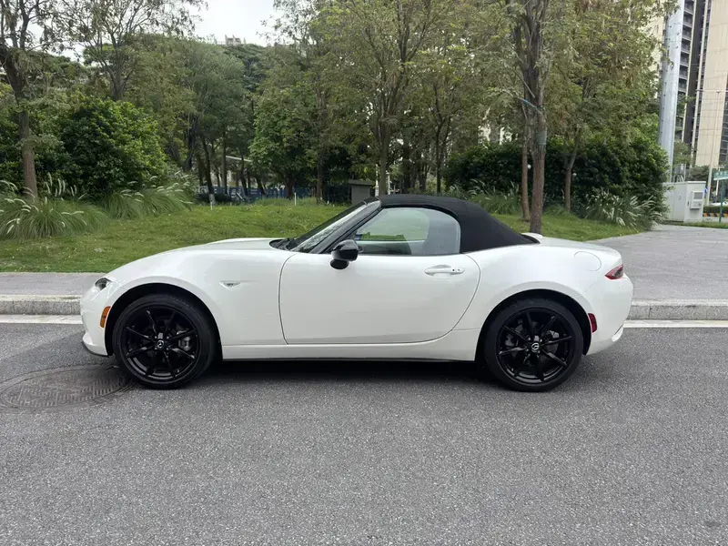 2023 Mazda MX-5 с пробегом 22 000 км