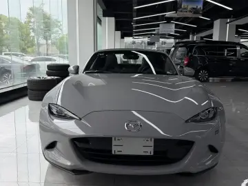 2025 Mazda MX-5 с пробегом 100 км