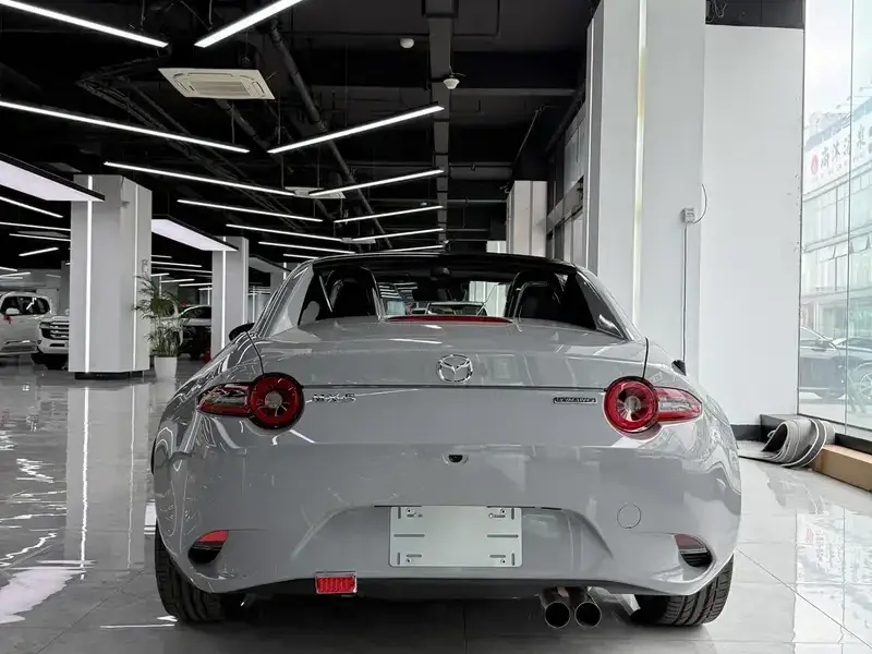 2025 Mazda MX-5 с пробегом 100 км