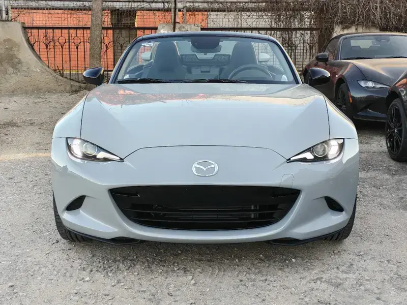 2025 Mazda MX-5 с пробегом 100 км