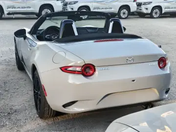 2025 Mazda MX-5 с пробегом 100 км