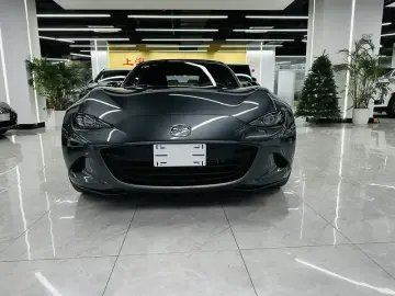 2025 Mazda MX-5 с пробегом 100 км