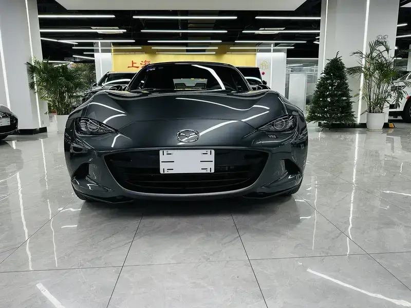 2025 Mazda MX-5 с пробегом 100 км