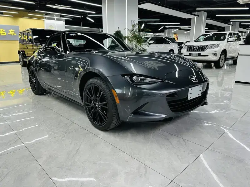 2025 Mazda MX-5 с пробегом 100 км