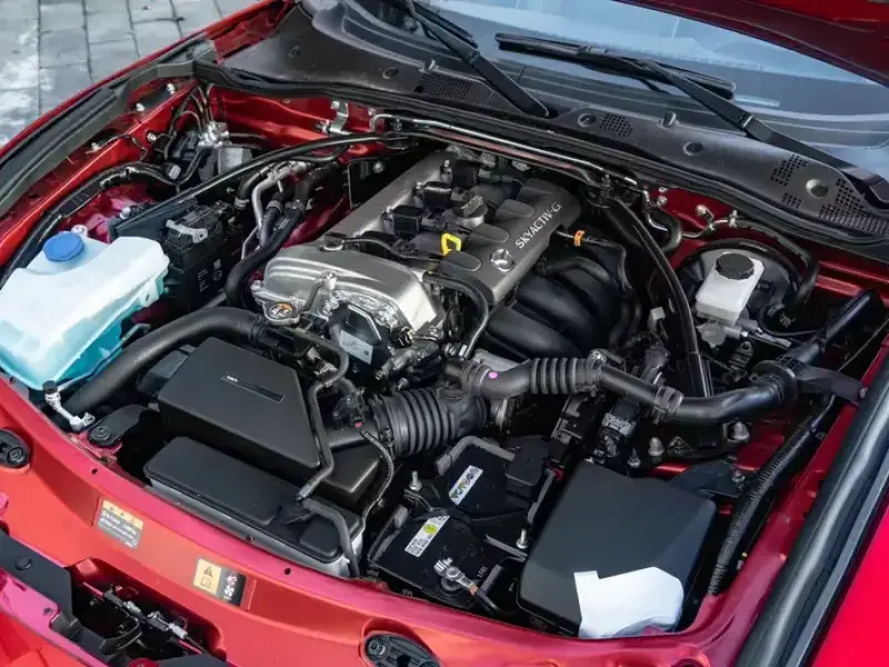 2025 Mazda MX-5 с пробегом 300 км