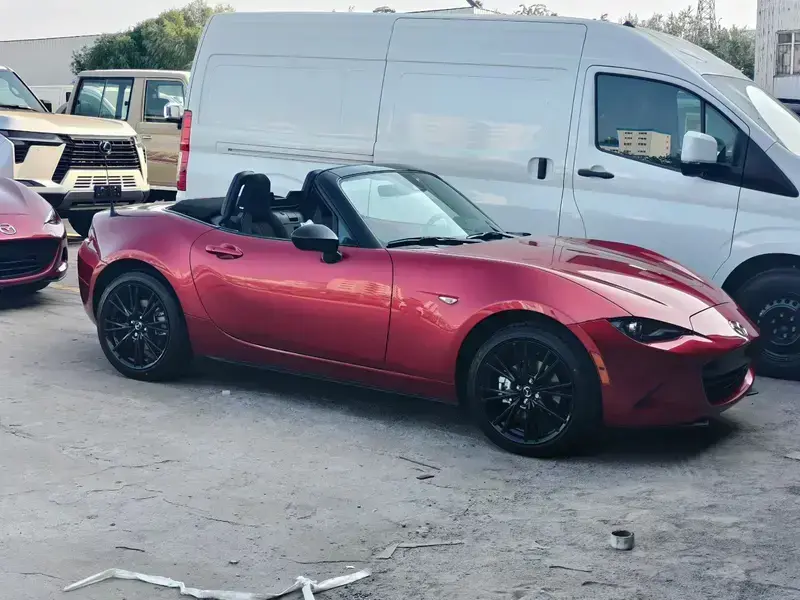 2025 Mazda MX-5 с пробегом 100 км