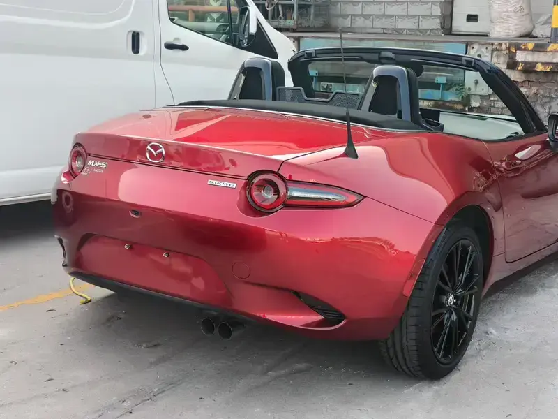 2025 Mazda MX-5 с пробегом 100 км