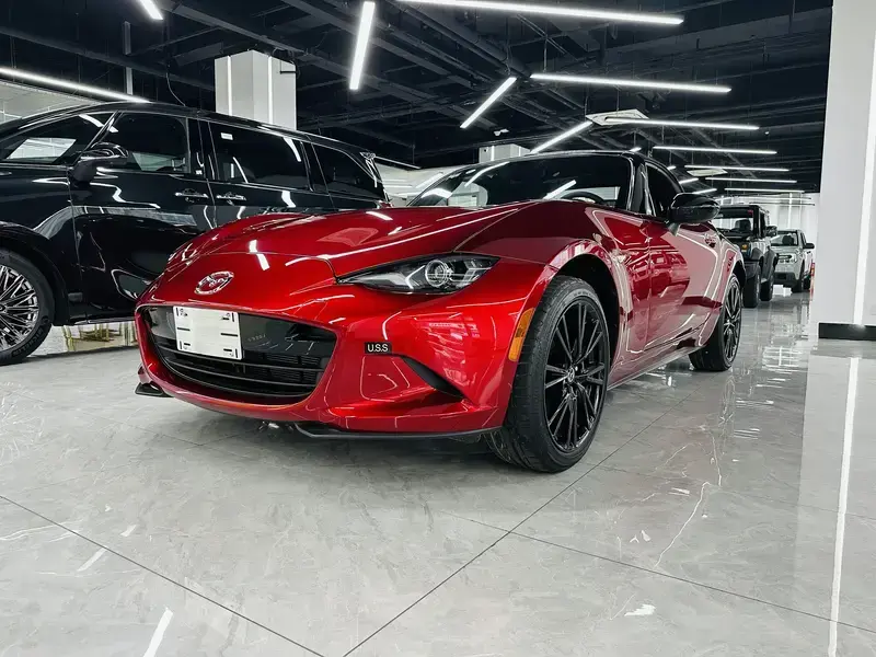 2025 Mazda MX-5 с пробегом 100 км