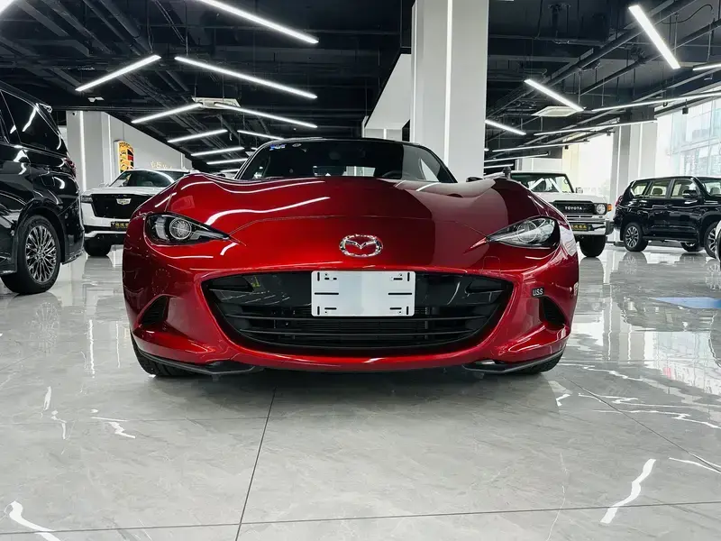 2025 Mazda MX-5 с пробегом 100 км