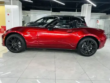 2025 Mazda MX-5 с пробегом 100 км