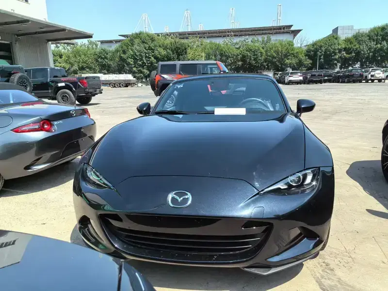 2025 Mazda MX-5 с пробегом 100 км