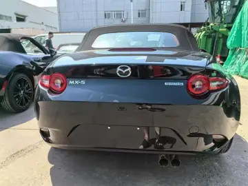 2025 Mazda MX-5 с пробегом 100 км