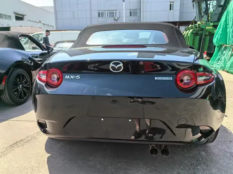 2025 Mazda MX-5 с пробегом 100 км