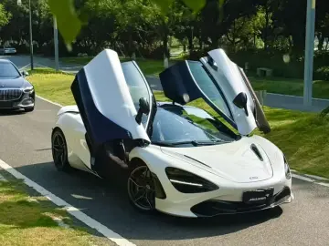 2019 McLaren 720S с пробегом 17 000 км
