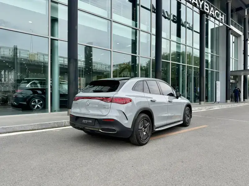 2023 Mercedes-Benz EQE SUV с пробегом 26 600 км