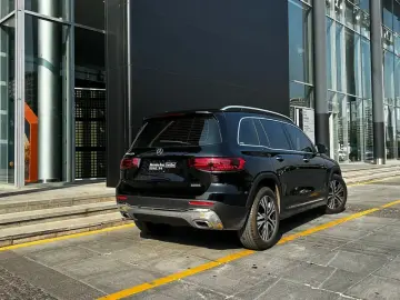 2025 Mercedes-Benz GLB с пробегом 12 000 км