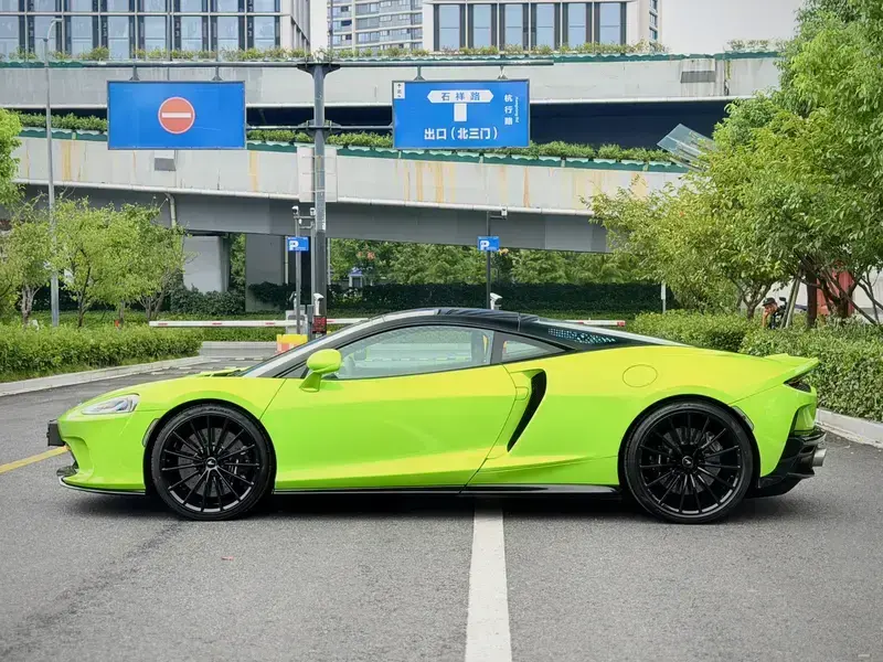 2023 McLaren GT с пробегом 20 000 км