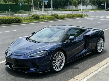 McLaren GT