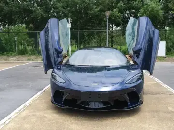 2023 McLaren GT с пробегом 10 000 км
