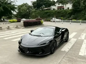 McLaren GT