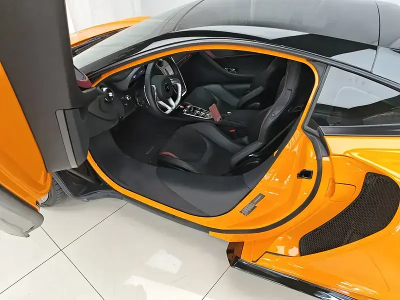 2019 McLaren GT с пробегом 17 000 км