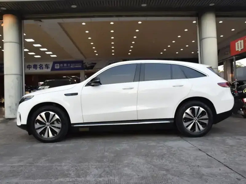 2020 Mercedes-Benz EQC с пробегом 62 000 км