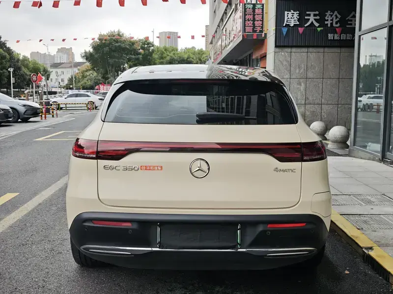 2021 Mercedes-Benz EQC с пробегом 76 000 км