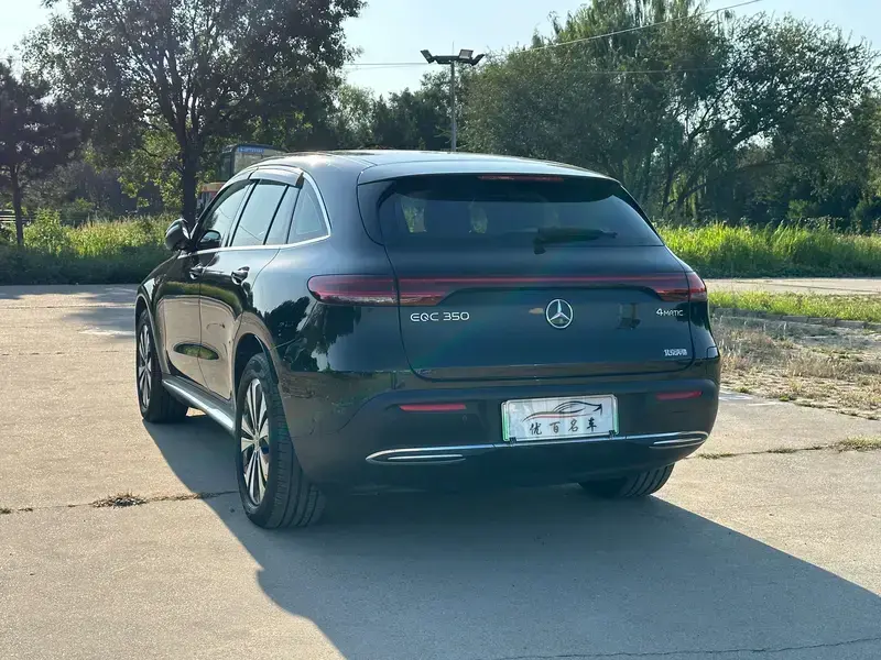 2020 Mercedes-Benz EQC с пробегом 72 000 км