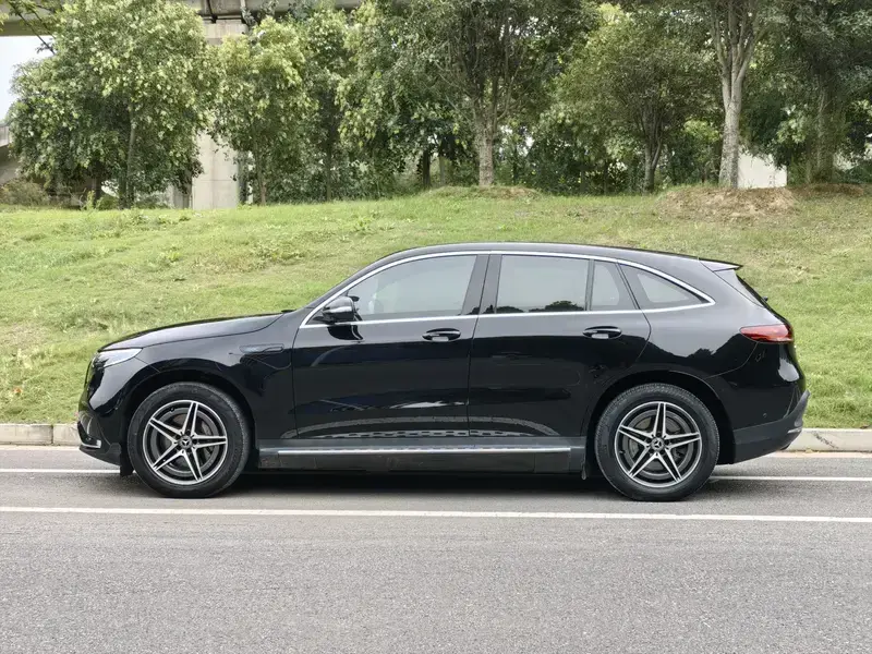 2019 Mercedes-Benz EQC с пробегом 40 000 км