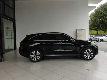 2021 Mercedes-Benz EQC с пробегом 42 000 км