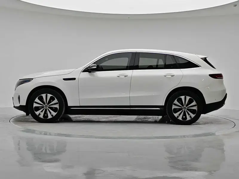 2020 Mercedes-Benz EQC с пробегом 49 900 км