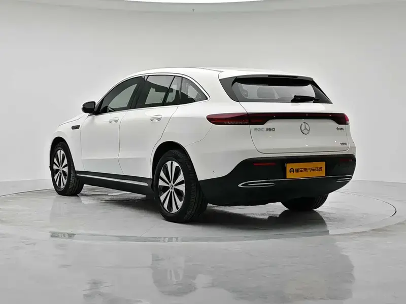 2020 Mercedes-Benz EQC с пробегом 49 900 км