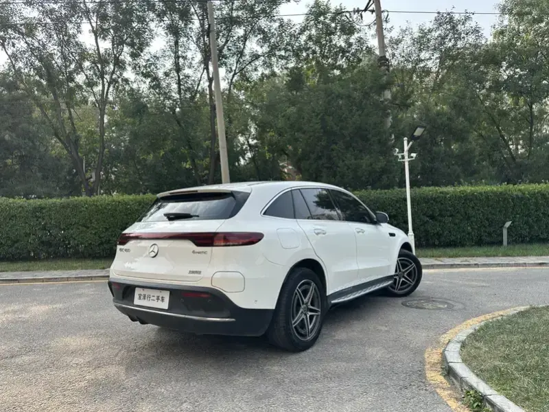 2021 Mercedes-Benz EQC с пробегом 86 000 км