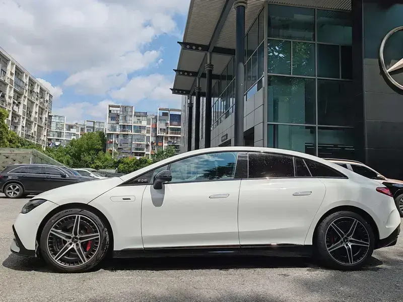 2023 Mercedes-Benz EQE AMG с пробегом 14 800 км