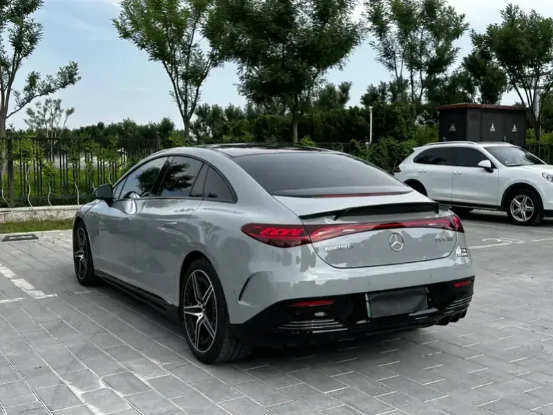 2023 Mercedes-Benz EQE AMG с пробегом 33 000 км