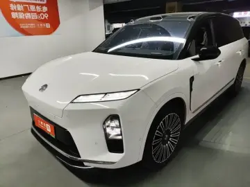 Nio ES8