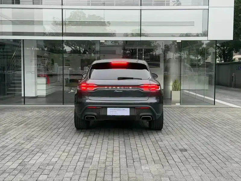2023 Porsche Macan с пробегом 29 000 км