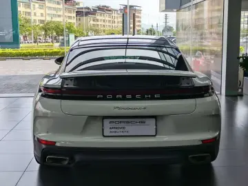2024 Porsche Panamera с пробегом 38 000 км