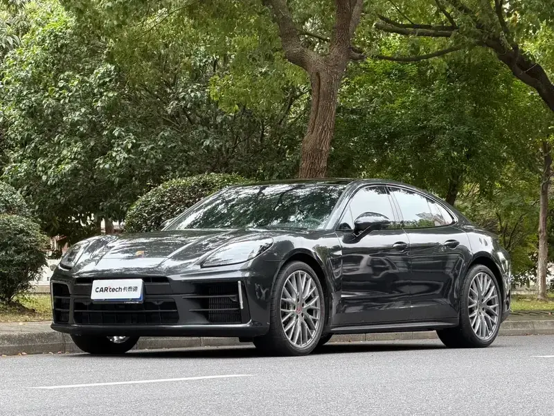 2026 Porsche Panamera с пробегом 7 800 км