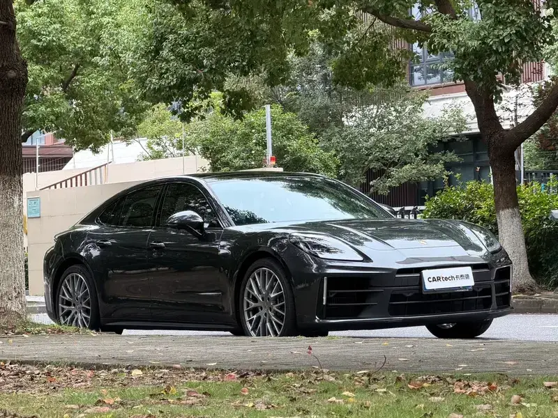 2026 Porsche Panamera с пробегом 7 800 км