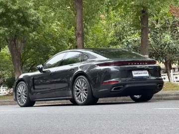 2026 Porsche Panamera с пробегом 7 800 км